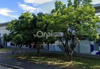 Location local commercial Pau (64000) - 216 m²  à Pau - 64000