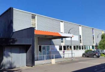 Location local commercial Pessac (33600) - 746 m²  à Pessac - 33600