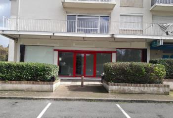 Location local commercial - Accès Sud III  à Petit-Couronne - 76650
