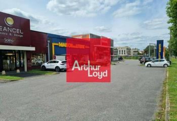 Local commercial à louer - Proche centre commercial  à Pringy - 77310
