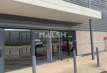 Location local commercial Saint-Bonnet-de-Mure (69720) - 232 m²