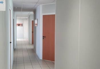 Local commercial à louer - Zone Cap des H  à Saint-Égrève - 38120