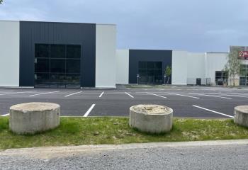 Location local commercial - Zone Commerciale RD1016  à Saint-Maximin - 60740