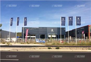Location local commercial Saint-Mitre-les-Remparts (13920) - 1024 m²  à Saint-Mitre-les-Remparts - 13920