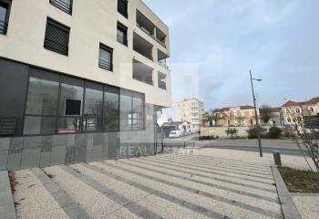 Local commercial à louer - Proche Lyon  à Sathonay-Camp - 69580