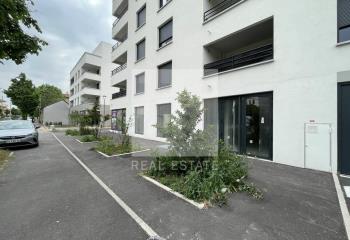 Location local commercial - Proche bus