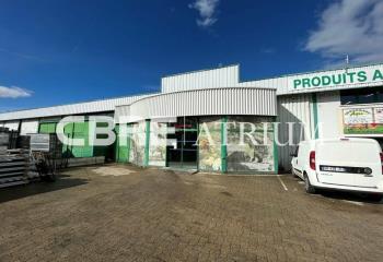Location local commercial Thiers (63300) - 928 m²  à Thiers - 63300
