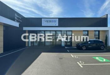 Local commercial à louer - Zone Matussière  à Thiers - 63300