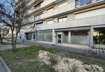 Local commercial à louer - Rives du Cher  à Tours - 37000