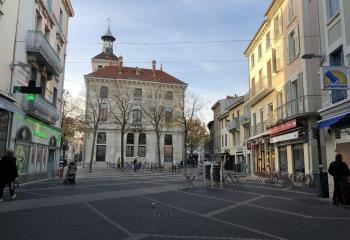 Local commercial à louer centre-ville  à Valence - 26000