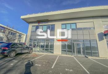 Location local commercial - Parc Avenuen  à Villefranche-sur-Saône - 69400