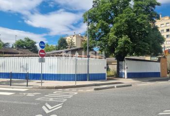 Local commercial à louer - Proche A42 et TGV  à Villeurbanne - 69100