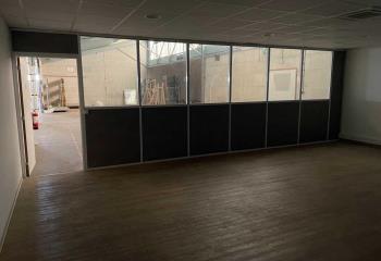 Local d'activité et bureaux à louer - Proche N106  à Alès - 30100