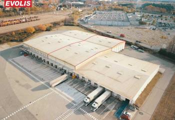 Cellule logistique à louer - Proche autoroutes et TGV