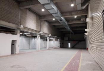 Location entrepôt - Proximité A3 et transports en commun  à Bagnolet - 93170