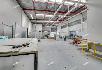 Location entrepôt - Proche A86 et RER C  à Buc - 78530