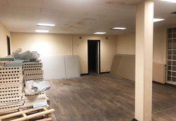 Location entrepôt - Proche A6 et RER B  à Cachan - 94230