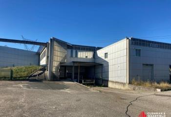 Entrepôt à louer - Proche A10 et gare SNCF  à Carbon-Blanc - 33560