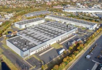 Entrepôt logistique à louer - Proche axes routiers  à Combs-la-Ville - 77380