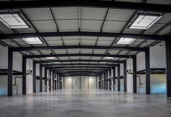 Location entrepôt - Proche N184 et RER  à Conflans-Sainte-Honorine - 78700