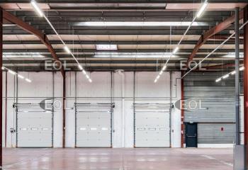 Location entrepôt - 11 quais de chargement PL  à Corbas - 69960