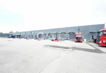 Local d'activité avec quais à louer - Proche grands axes routiers  à Corbas - 69960
