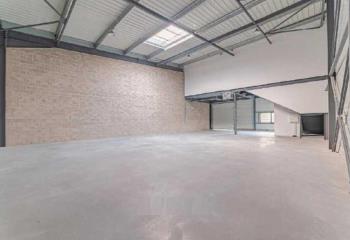 Location entrepôt - Proche A15 et Transilien J  à Cormeilles-en-Parisis - 95240