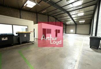 Local d'activité à louer - Proche axes autoroutiers  à Cournon-d'Auvergne - 63800
