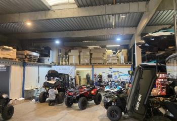 Local d'activités showroom à louer - Proche rocade sortie 9  à Eysines - 33320