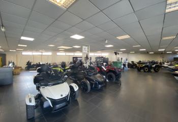 Location showroom/entrepôt - Visibilité Avenue Jean Mermoz  à Eysines - 33320