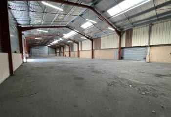 Location entrepôts + bureaux - Proximité N7  à Flassans-sur-Issole - 83340