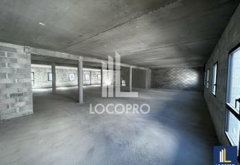 Bâtiment mixte entrepôt/bureaux à louer - Proche A8  à Fréjus - 83600