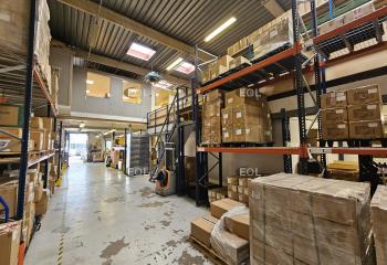 Location activité/entrepôt Fresnes (94260) - 1302 m²  à Fresnes - 94260