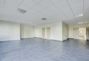 Location activité/entrepôt Gonesse (95500) - 922 m²  à Gonesse - 95500