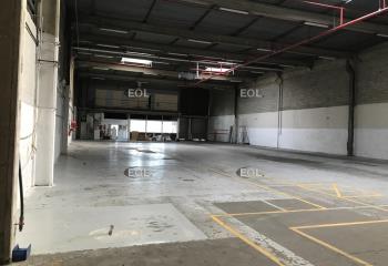Cellule logistique à louer - Proche RER C et A15