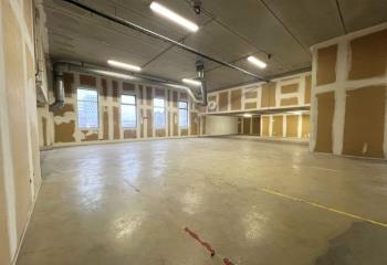 Location entrepôt - Proche A4 et RER C  à Ivry-sur-Seine - 94200