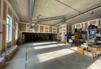 Local d'activité à louer - Proche Paris  à Ivry-sur-Seine - 94200