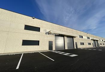 Location activité/entrepôt Izon (33450) - 896 m²  à Izon - 33450