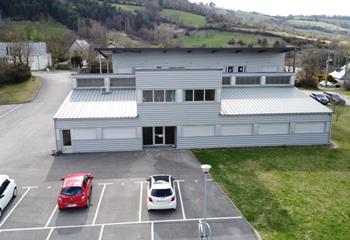 Location entrepôt atelier bureaux - Bordure A75  à La Canourgue - 48500