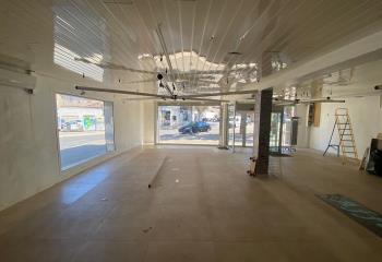 Location activité/entrepôt La Seyne-sur-Mer (83500) - 241 m²  à La Seyne-sur-Mer - 83500