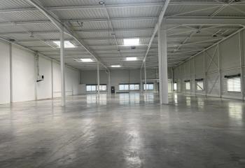 Location local d'activité - Proximité A1 et aéroports  au Blanc-Mesnil - 93150