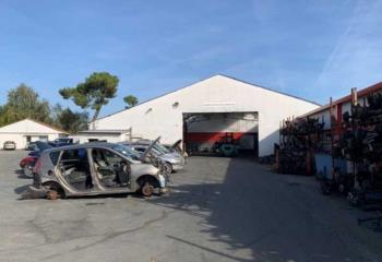 Local d'activités à louer - Proche tram et aéroport  au Haillan - 33185