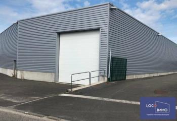 Location entrepôt - Proche Rocade et transports  au Haillan - 33185
