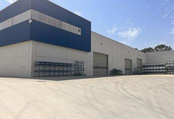 Location entrepôt - Sortie A8 - 3488 m²  au Muy - 83490