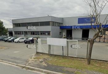 Location immeuble activité/stockage - Proche RER D et Aéroport CDG  à Louvres - 95380