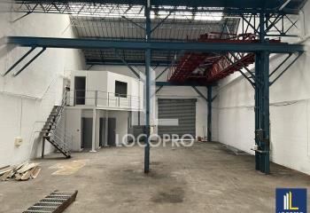 Location activité/entrepôt Marseille 11 (13011) - 330 m²  à Marseille 11 - 13011