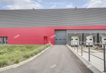 Location entrepôt - Proche A12, A13, A10, 7.5 m de hauteur  à Maurepas - 78310