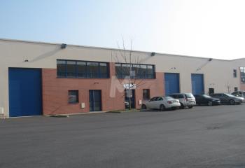 Location local d'activité - Proche A5 et RER  à Moissy-Cramayel - 77550