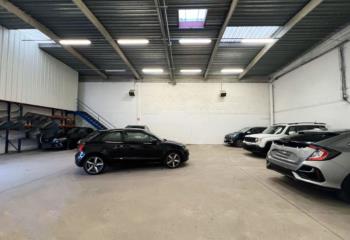Location entrepôt - Proximité Paris et autoroutes  à Montigny-le-Bretonneux - 78180