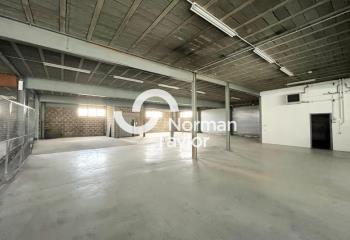 Location activité/entrepôt Montpellier (34000) - 2100 m²  à Montpellier - 34000